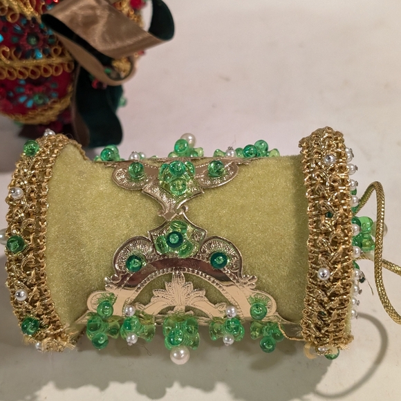 4 Vintage Handmade Push Pin Christmas Ornament Beaded Sequins Corded Trim - Picture 7 of 10